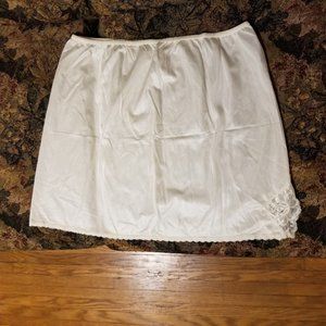 Half slip, mini under skirt slip, nylon, lace, elastic waist, vintage 80s, L